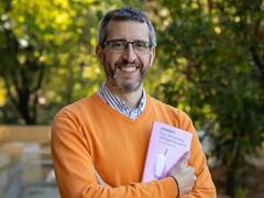 Javier Sánchez Perona, investigador y escritor: “El aceite de oliva es el más saludable del mundo”