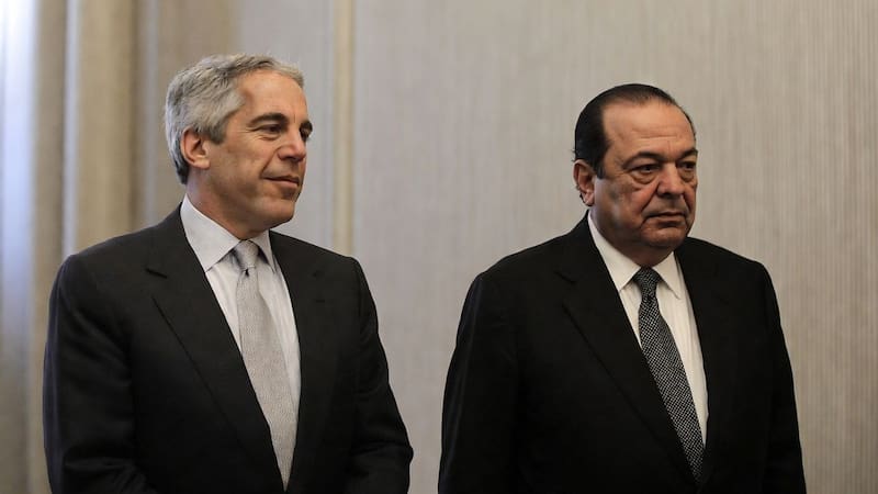 Carlos Slim y Jeffrey Epstein. Imagen ilustrativa generada con Inteligencia Artificial (IA)