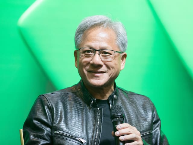 Por qué el CEO de NVIDIA recomienda estas 6 acciones para lo que queda de 2026