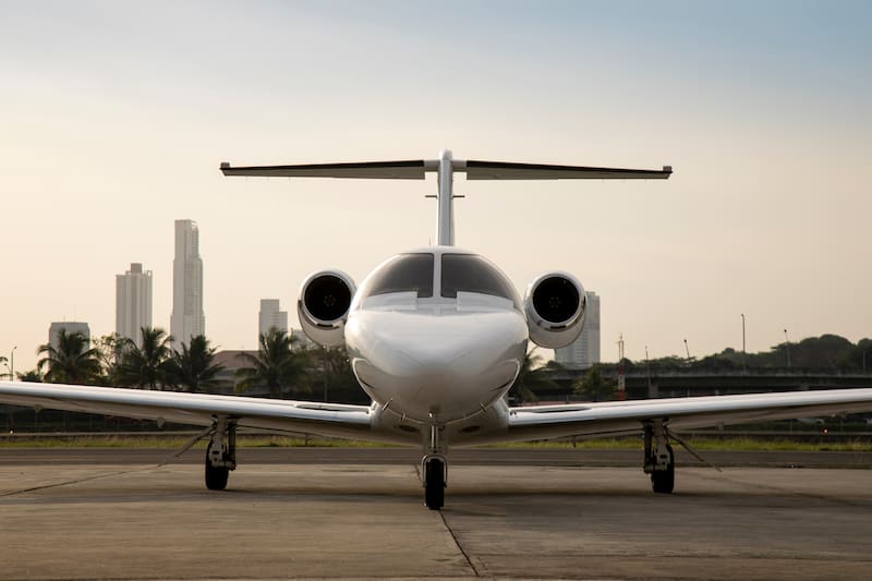 Jets privados, yates de lujo y autos de alta gama en un puerto exclusivo: Oxfam México propone nuevos impuestos al transporte de lujo para reducir emisiones de CO2 y combatir la desigualdad fiscal en México.