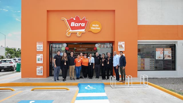 FEMSA acelerará la expansión de Bara en 2027 para enfrentar a Tiendas 3B e impulsará alimentos en OXXO