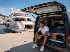 José, capitán de un yate de 6 millones de euros que vive en una furgoneta: “Si se te va la mitad del sueldo en un alquiler, no merece la pena”