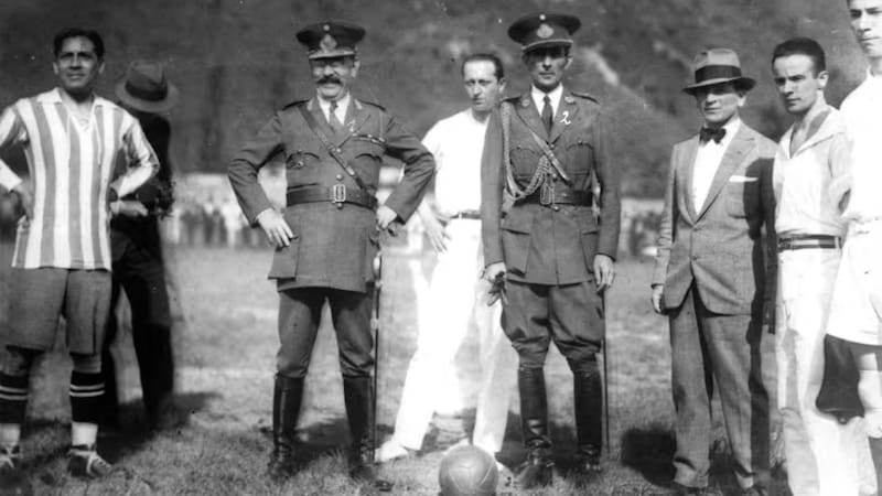 En 1929 le llegó el retiro obligatorio que marcó el comienzo de su etapa conspirativa más decisiva.