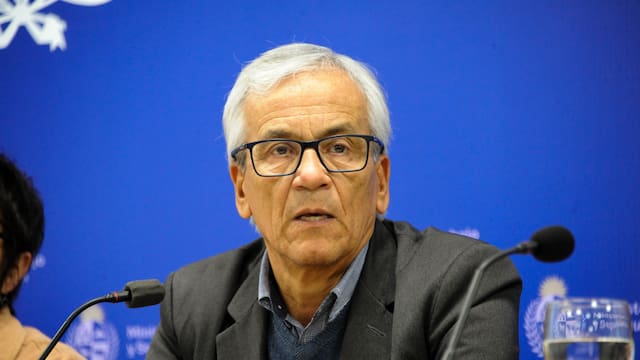 Ministro Juan Castillo será citado a interpelación, y otros dos jerarcas irán a Comisión