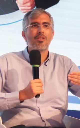 Quién es Juan Manuel Alvarado, el nuevo director del DANE tras la salida de Ricardo Valencia