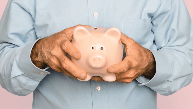 Confirmado por la INSS: todas estas personas podrán pedir la jubilación anticipada a los 61 años. (Fuente: Freepik).