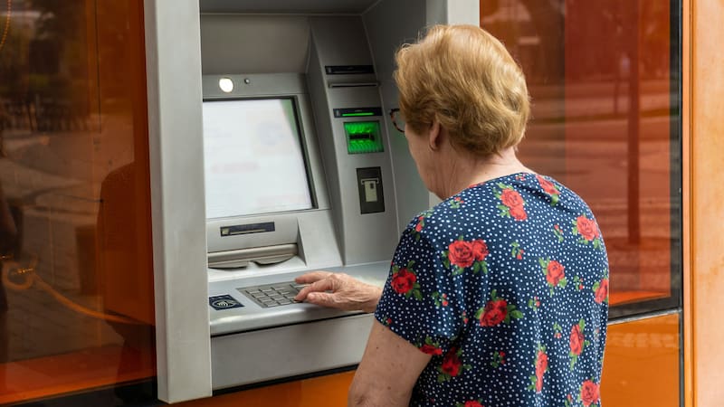 Jubilados con DNI terminados en 8 y 9: cuándo se les depositará los $505.748,51. (Foto: Shutterstock).