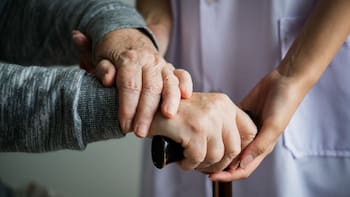SSA compartió la lista de “cambios de vida” que deben reportar quienes cobran SSI: si no lo hacen, podrían ser sancionados con pagos más bajos