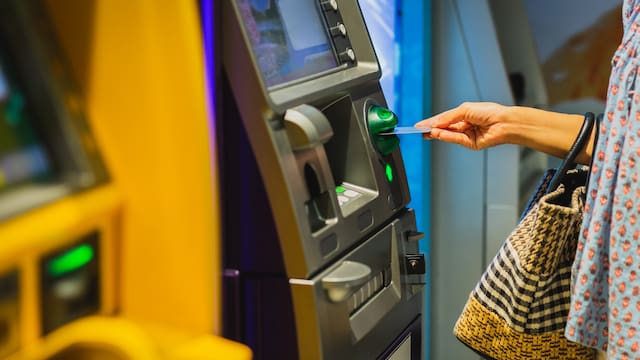 Aprobado el embargo de cuentas bancarias: irán contra los jubilados que no cumplan con este requisito