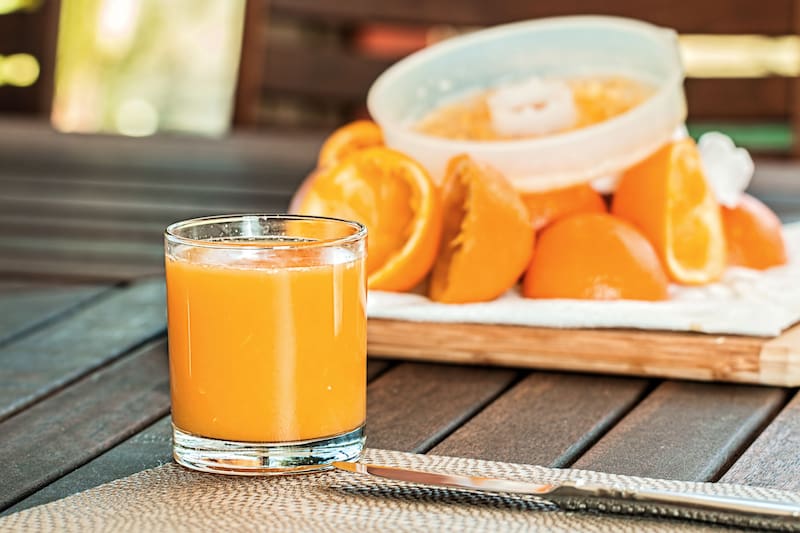 La combinación de jugo de naranja con café se vuelve una infusión de sabores firmes ideal para empezar el día o acompañar las tardes.