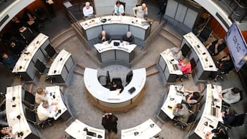 Edil montevideano propone sacarle la llave de Montevideo a Nicolás Maduro