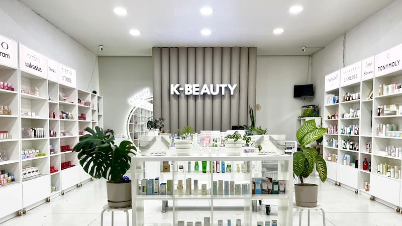 K-Beauty Korean Cosmetics es una tienda física ubicada en Ensenada, Baja California.