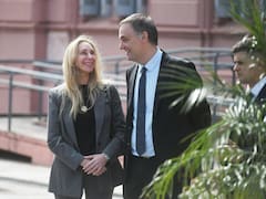 Tras el cierre, vuelven los periodistas a Casa Rosada y se espera a Adorni