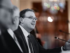 Trump agita la carrera por la Fed: enfrenta a su asesor estrella contra otros tres finalistas a la presidencia