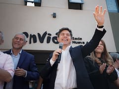 Mientras la Legislatura se renueva, Kicillof cruza los dedos y espera