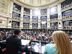 Kicillof abre las sesiones ordinarias en un clima tenso con La Cámpora, gremios y oposición