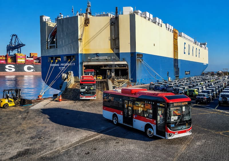 Buses de King Long desembarcados en Chile