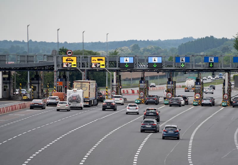 Aumentan las casetas de las principales autopistas del país.