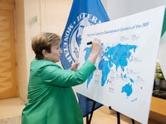 Calificadoras analizan una mejor nota a la Argentina por acumulación de reservas