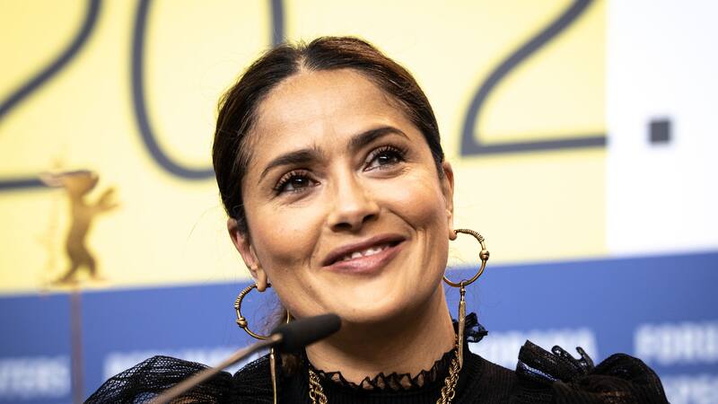 Salma Hayek insistió directamente a la presidenta Claudia Sheinbaum sobre la necesidad de invertir en el cine.