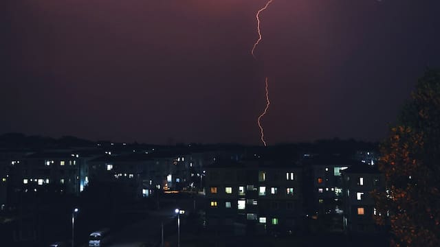 La AEMET alerta por fuertes tormentas con granizo antes de un giro al calor: máximas de 36 grados para el fin de semana