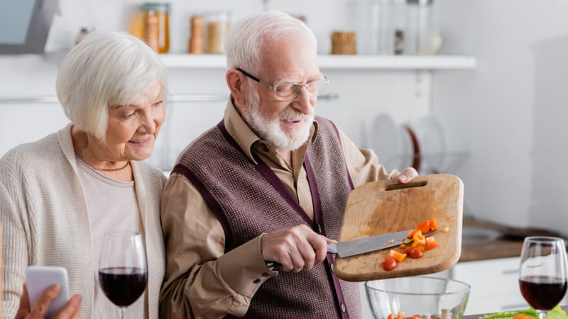 La alimentación saludable es la llave a la longevidad.