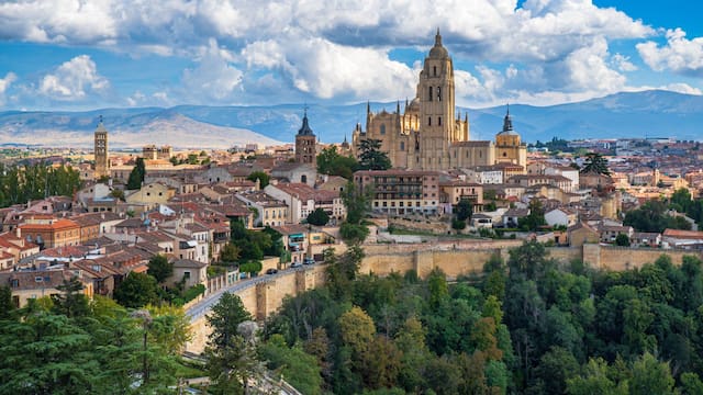 La asombrosa ciudad Patrimonio de la Humanidad que cautiva con su historia, arquitectura y gastronomía