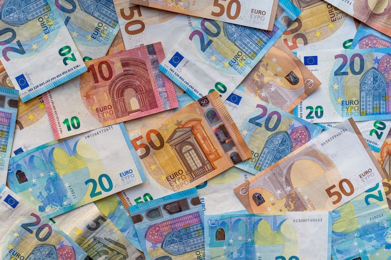 La banca continúa con su tendencia alcista moviéndose muy cerca de romper las distintas resistencias establecidas por los expertos para cada entidad. (Fuente: Shutterstock).