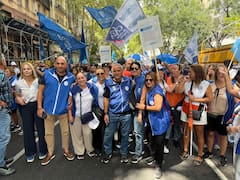 Los bancarios firmaron otro acuerdo salarial para no perder contra la inflación: en cuánto quedó el inicial