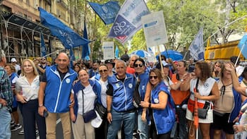 Los bancarios firmaron otro acuerdo salarial para no perder contra la inflación: en cuánto quedó el inicial