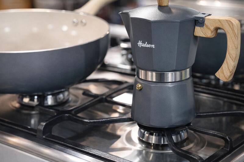 La cafetera 9 tazas posillos aluminio moka inox Italy. Foto: Hudson.