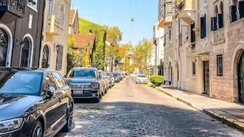 La calle de Buenos Aires que parece una postal de Londres y no tiene nada que envidiarle a la ciudad europea