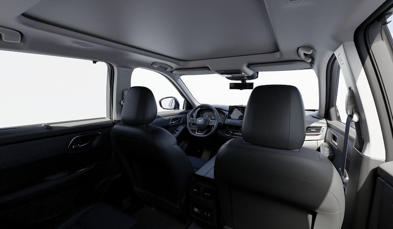 La cámara 360° y el head-up display mejoran la seguridad y el confort al conducir. Foto: Nissan.