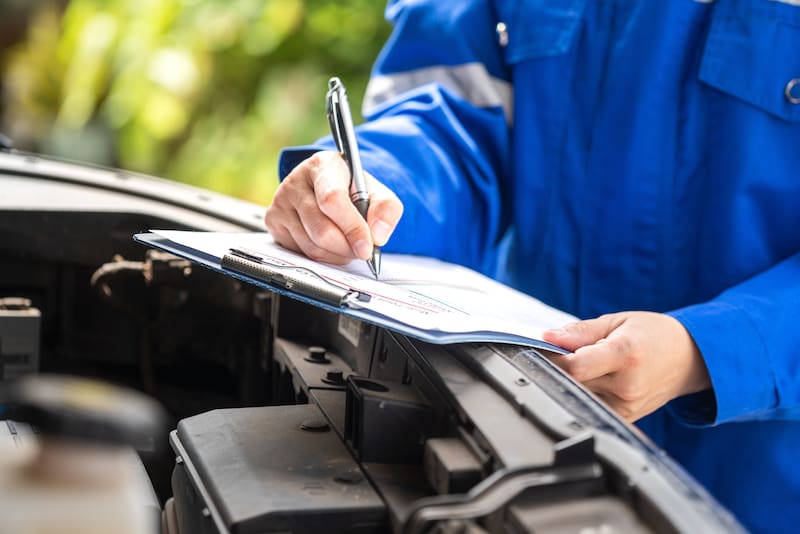 La clave para comprar el mejor coche posible, según un mecánico experto. (Fuente: archivo)