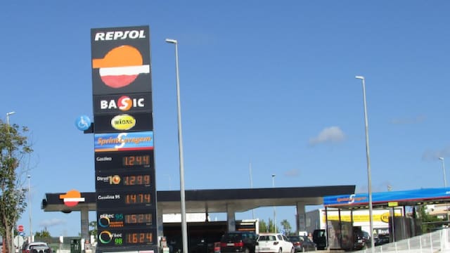La CNMC impone a filiales de Repsol una multa por 20,5 millones y les prohíbe presentarse a licitaciones públicas