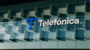 Una famosa empresa de telecomunicación se va del país después de 25 años: se suma a la lista de Argentina, Chile y Perú