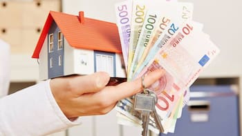 La compra de viviendas vuelve a caer en julio con un ajuste del 5%, el sexto descenso del año