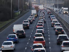 La DGT avisa a los conductores: estas son las peores horas para viajar por carretera este fin de semana