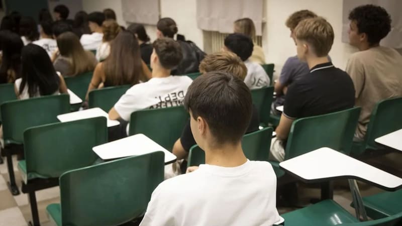 La escuela secundaria es el último nivel educativo formal al que acceden la mayoría de las personas.