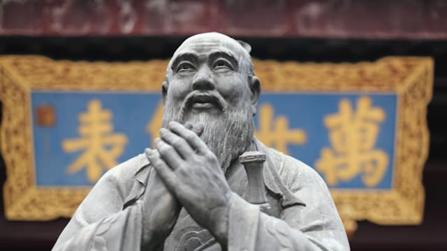 Confucio, filósofo milenario: “Compro arroz para vivir y flores para tener algo por lo que vivir”