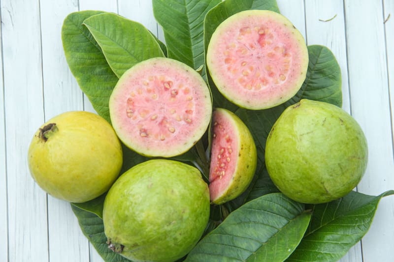 La fruta salvaje que pocos conocen que debes comer antes de dormir para descansar mejor