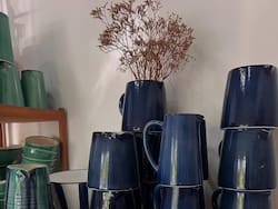 Un taller didáctico cambió su modelo y ahora produce para Arredo, Simplicity y The Candle Shop