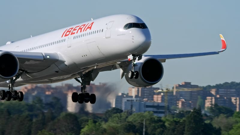 La historia del maltrato vivido por una azafata de Iberia en el aeropuerto.