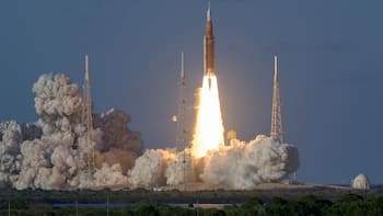 Despegó Artemis II: cómo fue el lanzamiento de la misión tripulada que orbitará la Luna