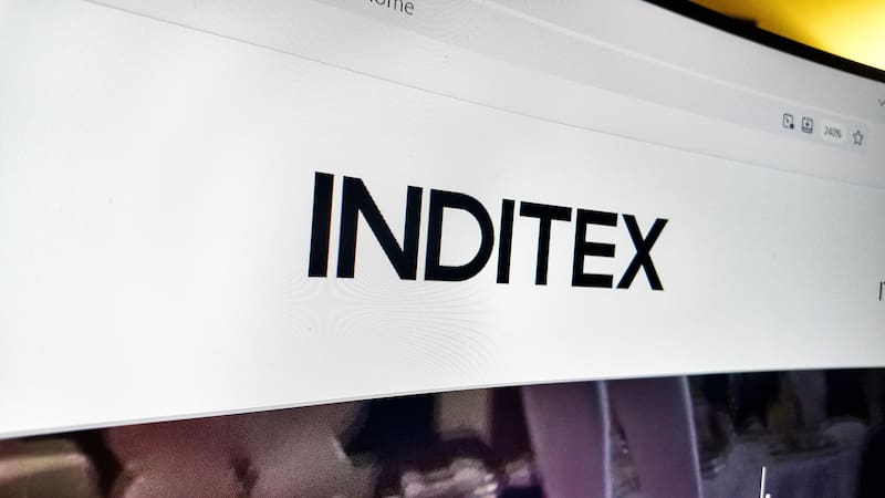 La junta general de accionistas de Inditex ratificó el dividendo de 1,75 euros por acción y destacó el papel de la IA. Fuente: Shutterstock.
