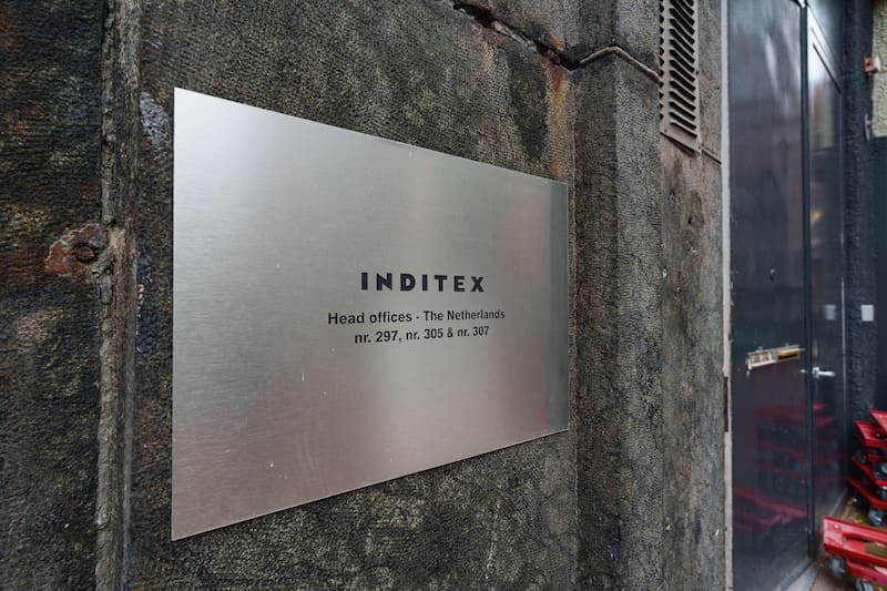 La junta general de accionistas de Inditex ratificó el dividendo de 1,75 euros por acción y destacó el papel de la IA. Fuente: Shutterstock.
