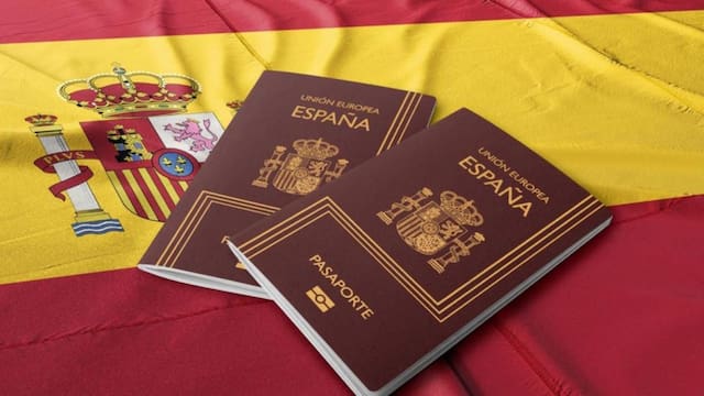 La ley de nietos queda suspendida: el Supremo paraliza las altas en el censo electoral hasta acreditar el exilio