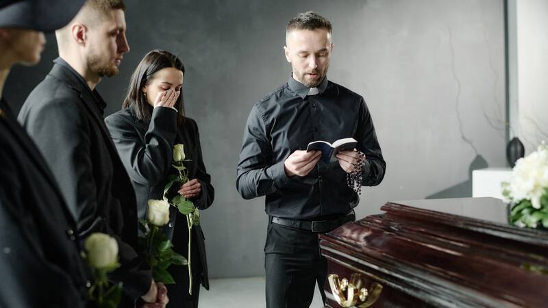 La Ley de Sucesiones le asigna a los herederos la responsabilidad de decidir qué hacer con los bienes de una persona fallecida: si aceptar o renunciar a ellos.
Fuente: Shutterstock