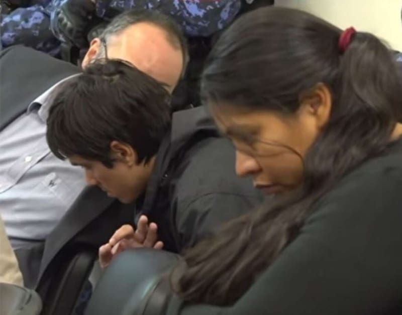 La madre y el padrastro de Ángel López