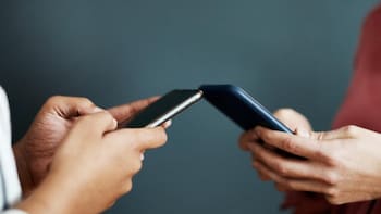 Adiós transferencias entre amigos y familiares: habrá fuertes sanciones para quienes envíen dinero y no cumplan esta condición